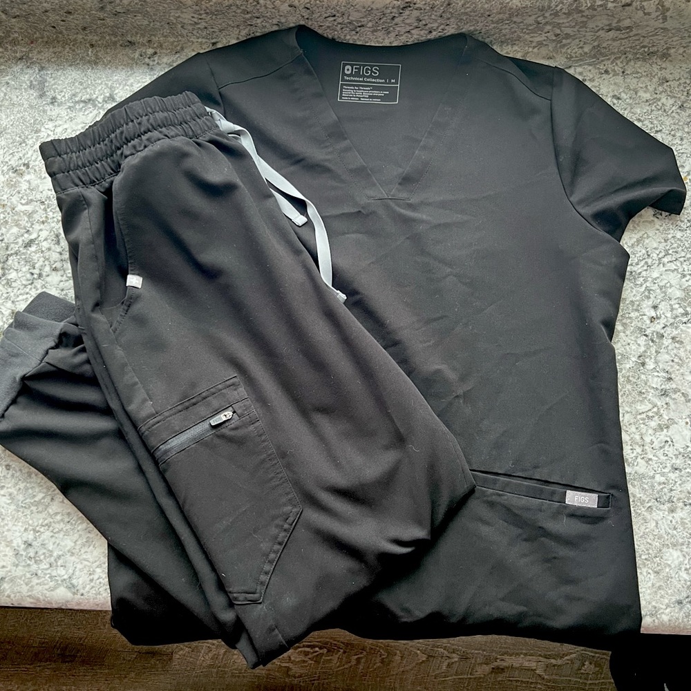 Black figs scrub set